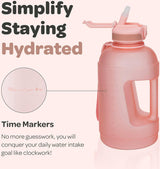 Waterfles met hoes met zakken - 2,3 L waterfles met rietje en handvat - BPA-vrije waterfles met tijdmarkering - Fles lekvrij - Sport- en buitenwaterfles