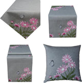 Tafelkleed Middeldeken/tafelloper, kussenhoes, grijs gebloemd, crankborduurwerk met roze margrieten en witte vlinder (40 x 85 cm)