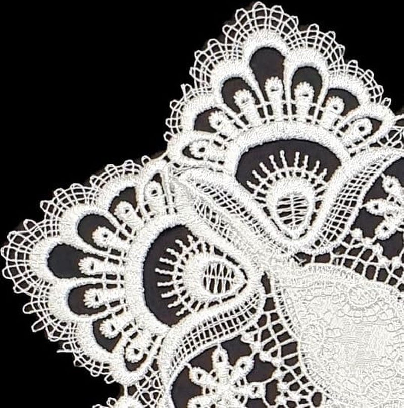 Gebroken witte linnen en kant tafelloper - rechthoekige of ovale dressoirsjaal, smal, kort of lang - België Gebroken witte linnen en kant tafelloper - rechthoekige of ovale dressoirsjaal, smal, kort of lang - België
