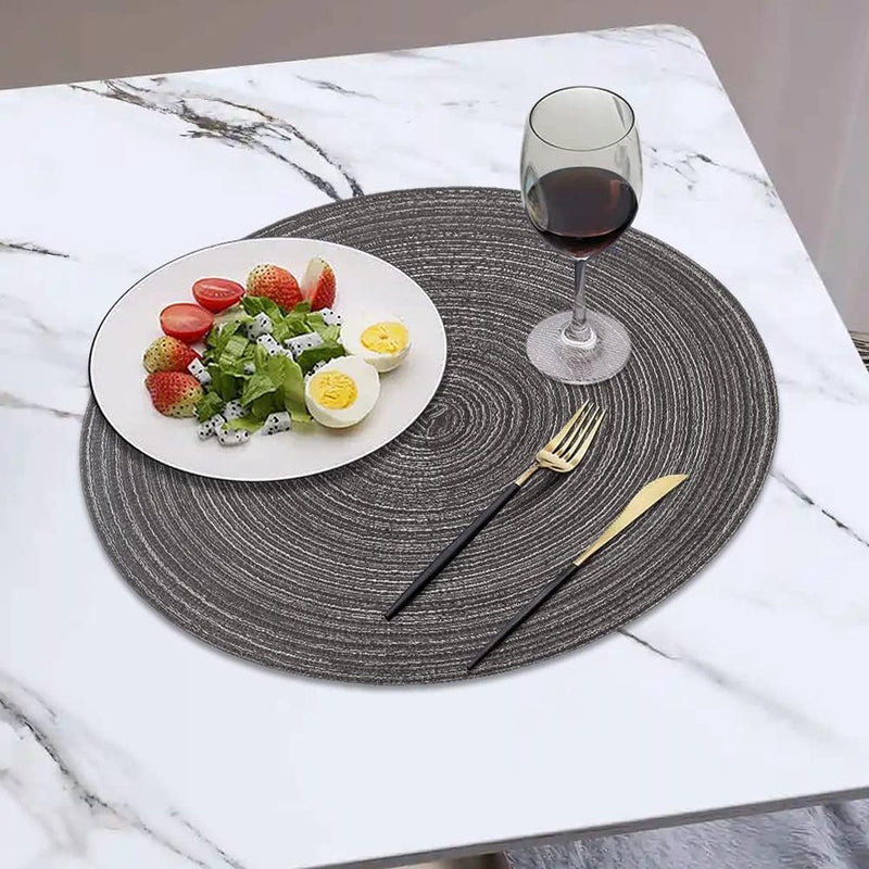 Ronde placemats Set van 4 45 cm gevlochten wasbare placemats zwart en grijs