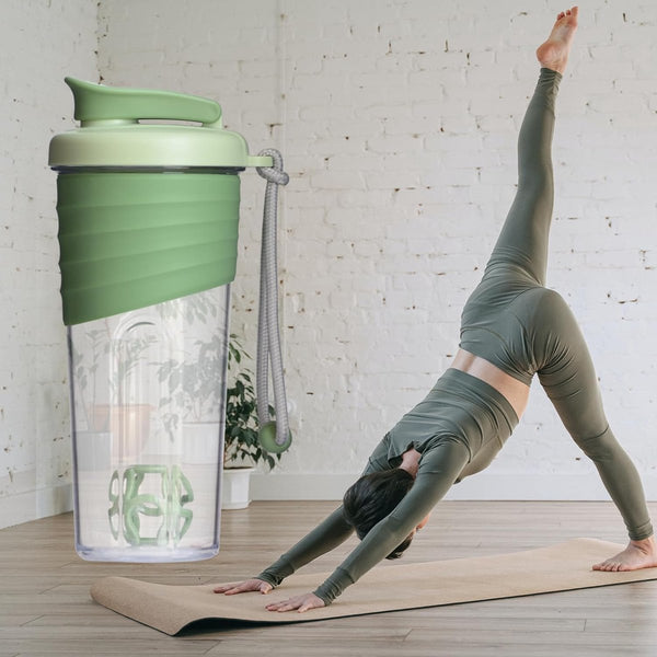 Shaker met bal, eiwitshaker, waterfles, drinkfles, BPA-vrij, shaker proteïneshake, 700 ml, duurzaam, lekvrij, geurneutrale shakebeker, 700 ml, groen