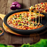 Set van 4 ronde pizzaplaten, 18,1 x 15 x 2,5 cm koolstofstalen pizzaplaat met 2 siliconenborstels voor taarten, pizza, brood, taarten, koekjes, bakken (zwart)