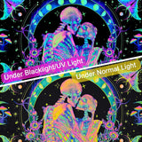 Black Light Paar Skelet Wandtapijt Kleurrijke Vlinder Mot UV Reactief Wandbehang Hippie Maan Bloemen Gloeien in het Donkere Melkwegstelsel Wanddoek voor Slaapkamer Woonkamer 210 x 150 cm