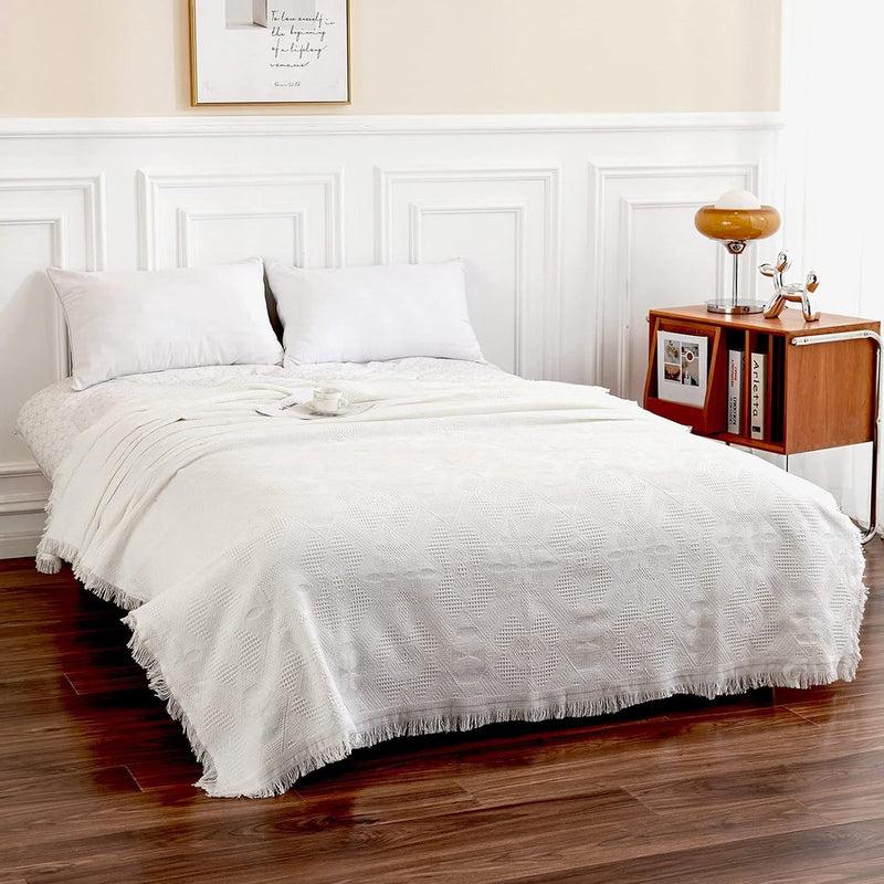 Grote banksprei voor 3-zitsbank met decoratieve kwastjes, dubbelzijdige bankhoes banksprei voor bank en bed, ruitpatroon met bladeren en bloemen - wit, 180 x 300 cm