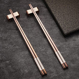 Metalen eetstokjes herbruikbaar 2 paar titanium roestvrijstalen eetstokjes met houder, vaatwasmachinebestendig, lichte eetstokjes in Japanse stijl, cadeauset (roségoud)