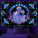 Black Light Paar Skelet Wandtapijt Kleurrijke Vlinder Mot UV Reactief Wandbehang Hippie Maan Bloemen Gloeien in het Donkere Melkwegstelsel Wanddoek voor Slaapkamer Woonkamer 210 x 150 cm