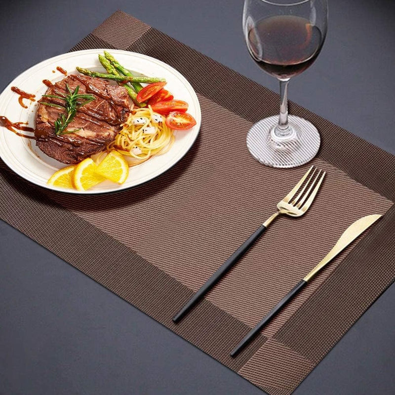 Placemats set van 6 antislip wasbaar PVC scheurbestendig hittebestendig placemats voor thuis restaurant eettafel 45 x 30 cm bruin