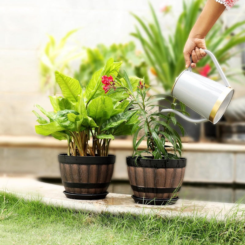 Set van 2 bloempotten van kunststof, voor binnen en buiten, diameter 22,5 cm, plantenpotset met drainagegaten en schoteltjes, plantenpot in houtlook