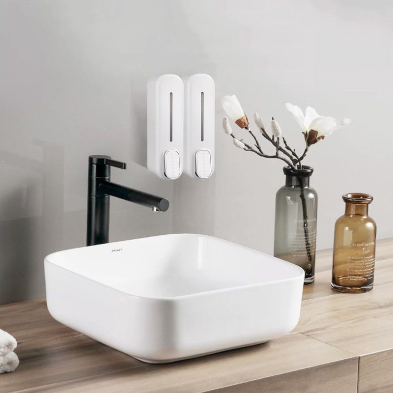 Aan de muur gemonteerde zeepdispenser 300 ml, boorvrij, met lijm, handmatige vloeibare zeepdoos, douche, shampoo, spoeling, dispenser voor toilet, badkamer, hotelkeuken (wit)