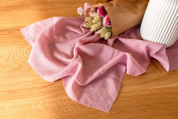 100% moezelmousseline decoratieve stof, 48 cm x 5 m, 66 g/m², zeer dunne tafelloper, zachte, kleurrijke tafeldecoratie voor verjaardagen, bruiloften, speciale gelegenheden, in roze