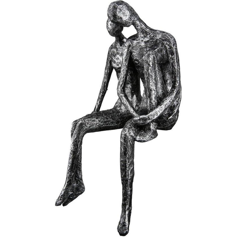 Figuursculptuur van een zittend stel op de rand H 25 x B 18 in antieklook zilver