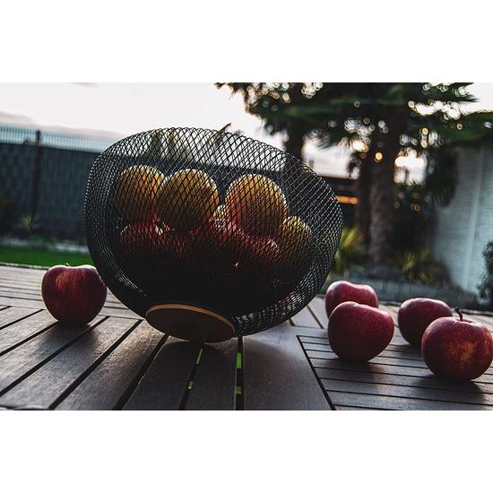 Fruitmand, L29,5cm x B29,5 x H15cm fruitschaal van metaal in zwart met bamboehout, decoratieve draadmand voor het opbergen van fruit, groenten, als broodmand, Pasen, eieren etc. in de keuken of woning, Moederdag, Vaderdag