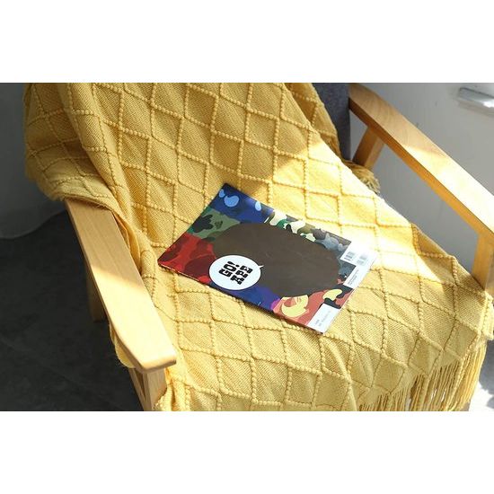 Woondeken, zacht gebreide wollen deken, kwastjes, knuffeldeken, bankdeken, slaapdeken, deken, geel, 125 x 210 cm