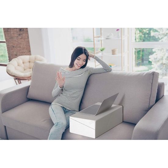 Comfort in elke situatie - als matraswig in bed, als hoogsteunkussen, wit