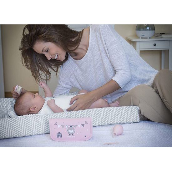 Complete babyverzorgingsset voor thuis en op reis, roze