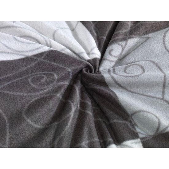 Warme winter dekbedovertrekset, gemaakt van microvezel en thermofleece, verkrijgbaar in de maten 135 x 200/155 x 220/200 x 200, met moderne dessins. Afmetingen van het dekbedovertrek zijn 135 x 200 cm.