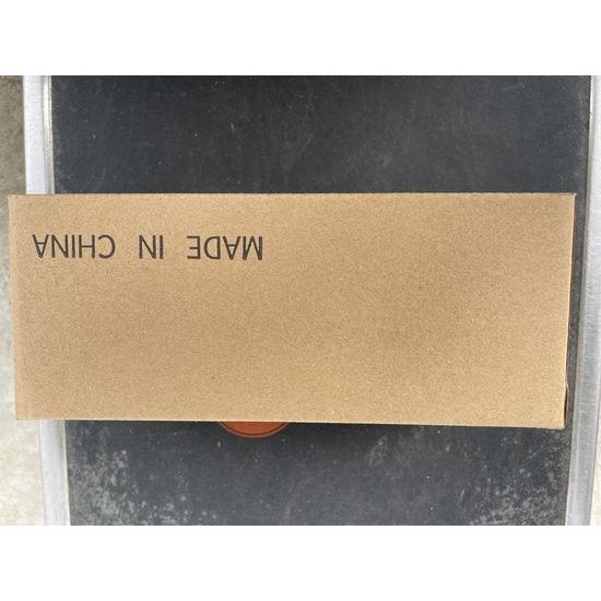 Magnetische flesopener met opvangbak, wandmontage, koolstofstaal, bierflesopener voor keuken, koelkast, biergeschenken voor mannen (zwart)