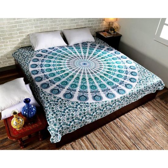 Mandala, Ombre Peacock Wall Hanging and Bedspread Living Room Tapestry Home Decor Boho Tapestry in Various Sizes and Colours