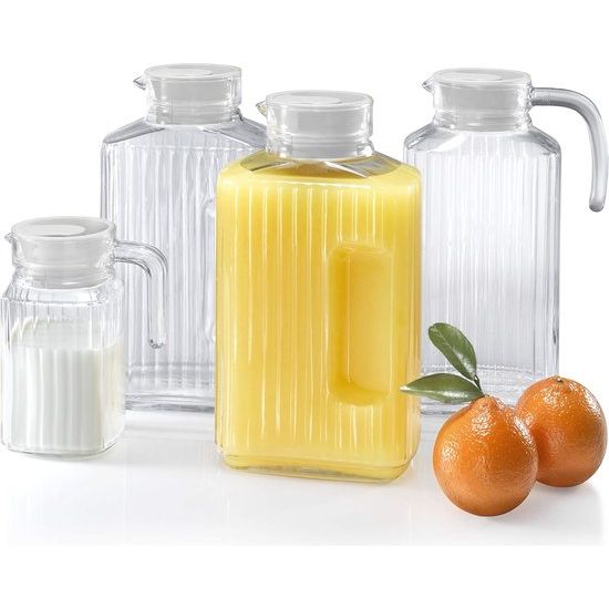 koelkastgietkan met wit deksel 2 liter = refrigerator jug with white lid 2 liters