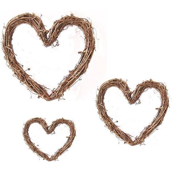 Krans,hartvormige rotanring is met de hand gemaakt van rotanmateriaal