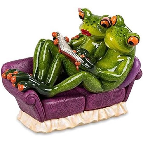 Paar kikkers op bank 15 x 11 cm gemaakt van kunststeen en met de hand beschilderd. Een paar kikkers op een bank van 15 x 11 cm, gemaakt van kunststeen en met de hand beschilderd.