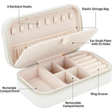 Sieradendoosje voor op reis, fluweel, kleine fluwelen sieradendoos voor meisjes en vrouwen, mini-sieradenorganizer, opslag voor ringen, oorbellen, halsketting, armbanden, klein sieradenkistje, beige