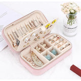 Klein fluwelen reissieradendoosje, klein fluwelen sieradendoosje voor meisjes en vrouwen, mini-sieradenorganisator voor ringen, oorbellen, kettingen, armbanden, klein sieradendoosje, roze