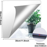 Over dit item ontvang je: 4 stuks zelfklevende spiegeltegels van 30 x 30 cm (dikte: ca. 2 mm), samen met een gratis sticker.