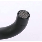 moderne badkamerkraan wandmontage mat zwart 360° draaibare uitloop badkranen voor muur 2-gats montage kraan met enkele handgreep messing Leekayer