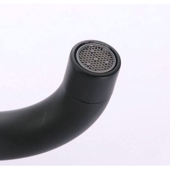 moderne badkamerkraan wandmontage mat zwart 360° draaibare uitloop badkranen voor muur 2-gats montage kraan met enkele handgreep messing Leekayer