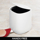Pedaalemmer – 5 liter afvalemmer van kunststof met pedaal, deksel en kunststof inzetstuk – perfect als cosmetica-emmer of prullenmand voor badkamer, keuken, kantoor enz. – wit