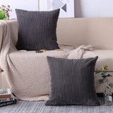 Het pakket bevat 2 x kussenhoezen. (Kussens niet inbegrepen.) Perfect formaat: elke kussenhoes meet 45 x 45 cm