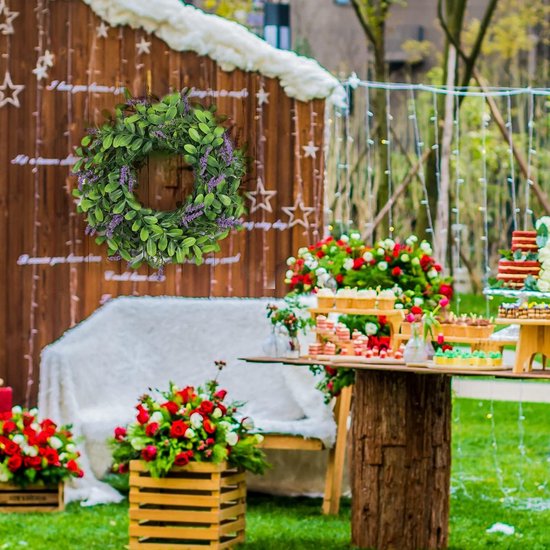 decoratieve krans is gemaakt van hoogwaardig kunststof