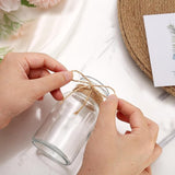 Kleine glazen vaasjes, set van 12 kleine vaasjes voor tafeldecoratie, bruiloft, decoratieve vaasjes set met 8 meter jute koord, mini-glazen vaasjes voor tafeldecoratie, vaatwasmachinebestendig, 10,5 cm.