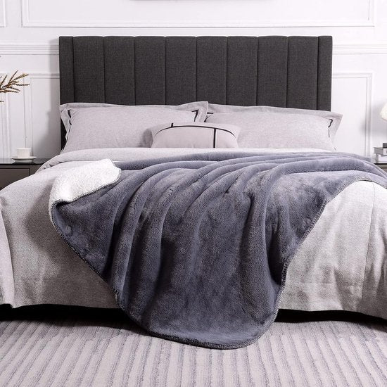 Fleecedeken, 600GSM ultrazachte en warme flits in het licht pluche deken voor slaapbank, herfst, winter en lente, 150 x 200 cm, grijs
