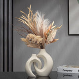 Witte keramische vaas voor huisdecoratie, set van 2 matte holle bloemenvazen, minimalistische Scandinavische boho-stijl middelpunt vazen ​​voor bruiloft eettafel feest woonkamer kantoor slaapkamer