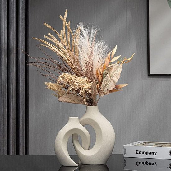 Witte keramische vaas voor huisdecoratie, set van 2 matte holle bloemenvazen, minimalistische Scandinavische boho-stijl middelpunt vazen ​​voor bruiloft eettafel feest woonkamer kantoor slaapkamer