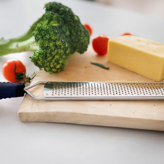 Kaasrasp - Parmezaanse kaas, citroen, gember, knoflook, nootmuskaat, chocolade, groenten, fruit - scheermesscherp roestvrijstalen lemmet, breed, vaatwasmachinebestendig