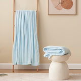 Knuffeldeken, pluizige deken, blauw, fleecedeken, warme bankdeken voor winter, knuffelige woondeken, lichtblauw, kinderen, zacht als woonkamer, deken, 130 x 150 cm, kleine bankdeken