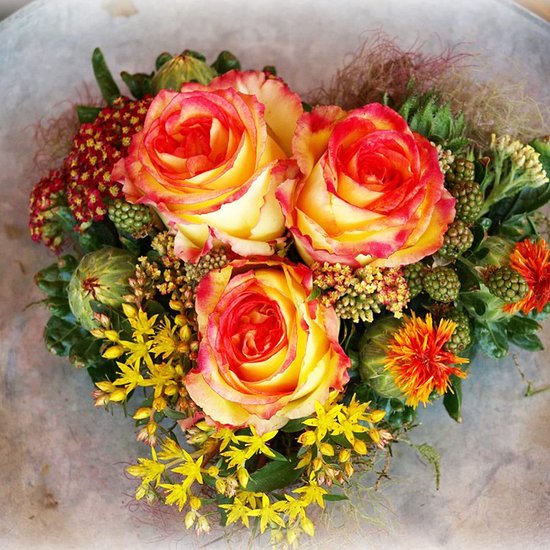 potgrond voor bloemstukken in hartvorm - steekschuim voor verse bloemen - spons voor knutselen voor bruiloft, Pasen en verjaardag