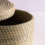 Opbergmand met deksel - 22 x 22 x 11 cm - Handgemaakte decoratiemand en dienblad - Voor opslag in de badkamer - Perfecte opslag van speelgoed - Deksel dient als dienblad