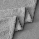 Knuffeldeken, pluizige deken, grijs - fleecedeken, warme bankdeken voor winter, knuffelige woondeken, lichtgrijs, kinderen, zacht als woonkamer, deken, 130 x 150 cm, kleine bankdeken