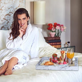 Dienblad van PU-leer, modern, elegant, rechthoekig, decoratief dienblad met metalen handvat, grote capaciteit, lederen serveerplaat voor eten, dranken, sieraden, sleutels, woonkamer, keuken, ijdelheid (wit marmer)