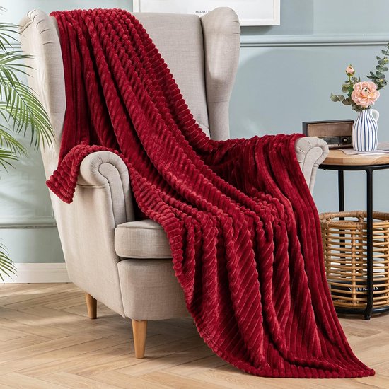 Cuddly Fleece Blanket, Flannel Blanket, Plain Blankets, Couch Blanket, Fluffy Throw, Microfibre Bedspread, Sofa Blanket for Bed, Sofa, Bedroom, Office, 65 x 82 Inches, 170 x 210 cm, Wine Red