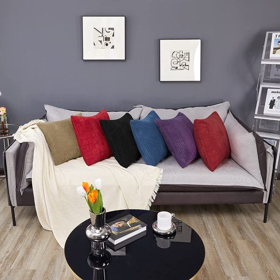 Deconovo Gestreepte Corduroy Kussenhoes Kerst met Verbogen Rits, 45x45 cm, Rood, Fluwelen Kussenovertrekken voor Bank, Woonkamer, Vierkante, set van 2