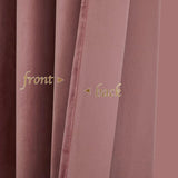 verduisterende voering, 140x245 cm.