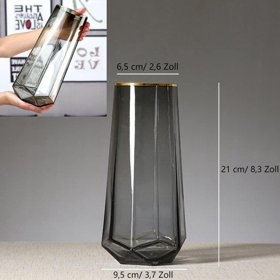 glazen vaas voor huisdecoratie is perfect voor verse bloemstukken zwart