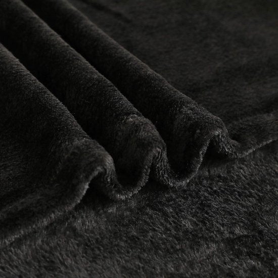 Fleecedeken/knuffeldeken - flanel, extra zacht en warm - kreukbestendig/verkleurt niet, te gebruiken als bedsprei of deken op de bank - 150 x 200 cm - Zwart
