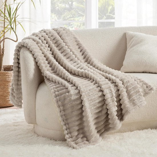 Knuffeldeken, wollige deken, fleecedeken, zachte, warme, grove corduroy, gezellige extra grote sprei, beige, 130 x 170 cm