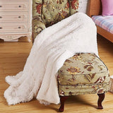 Dubbelzijdige pluizige deken: aan de ene kant van de knuffeldeken is het gemaakt van pluizige PV-wol van 4 cm lang en aan de andere kant is het gemaakt van zacht, huidvriendelijk flanel